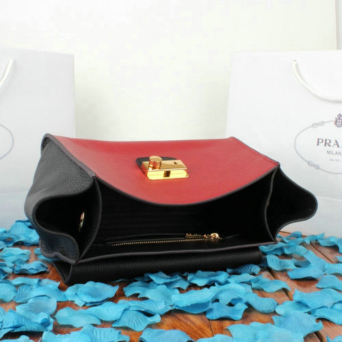 2014 Prada calfskin leather flap bag BN8094 red&black - Click Image to Close